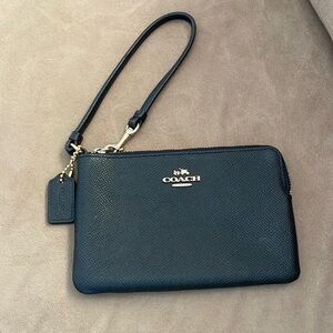 coach wristlet purse